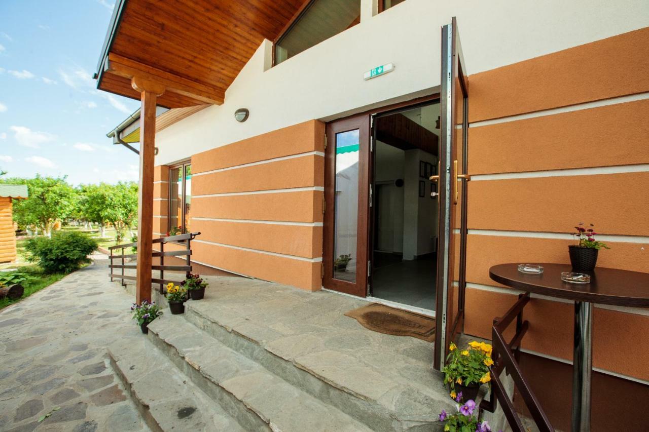 Magic Garden By Vladut Hotel Bacau Exterior photo